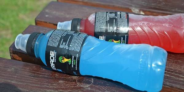 Saviez-vous que les boissons du type Powerade contiennent de l'huile végétale bromée ?