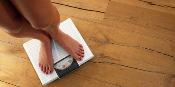 9 Façons de Perdre du Poids Naturellement. 9 Façons de Perdre du Poids Naturellement.