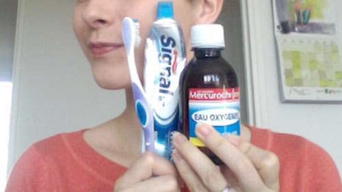 " Le Petit Journal Quotidien " Maria21 - Page 11 Eau-oxygenee-blanchit-dents