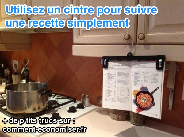 Livre de recettes accroché dans un cintre