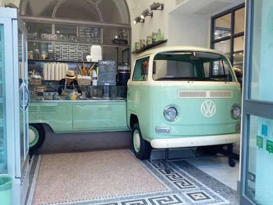 " Trucs et Astuces en tout genre " Maria-Lys Vintage-vw-combi-recycle-en-bar-glaces