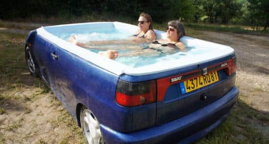 " Trucs et Astuces en tout genre " Maria-Lys Voiture-transforme-en-jacuzzi